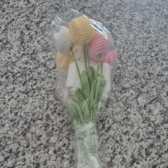 Other - Crocheted Flower Bouquet